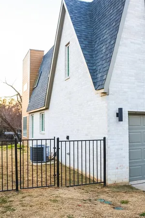 $3,000 | 306 Oakbend Drive, Lewisville, TX 75067