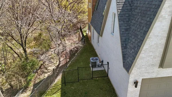 $3,000 | 306 Oakbend Drive, Lewisville, TX 75067