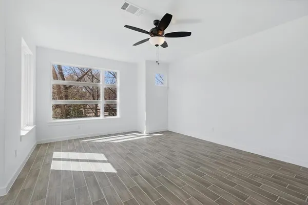 $3,000 | 306 Oakbend Drive, Lewisville, TX 75067