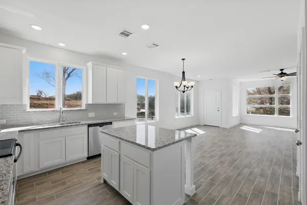 $3,000 | 306 Oakbend Drive, Lewisville, TX 75067