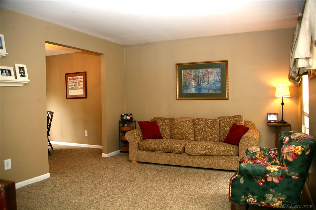 957 Hadley Road Rochester Hills, MI 48307 - Photo 3 of 23
