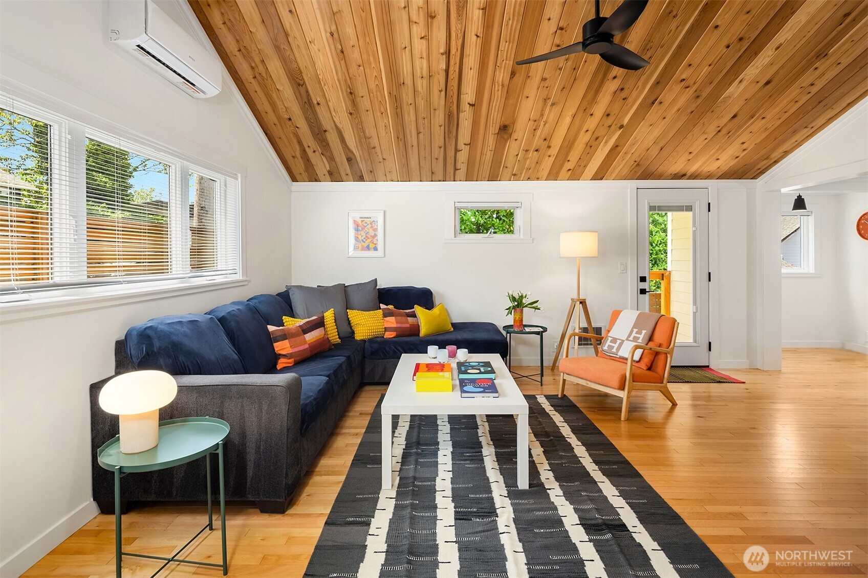 7739 13th Avenue Southwest Seattle, WA 98106 - Photo 4 of 24