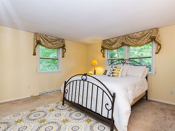 35 Leslie Road Waltham, MA 02451 - Photo 16 of 30 Gallery Image 16