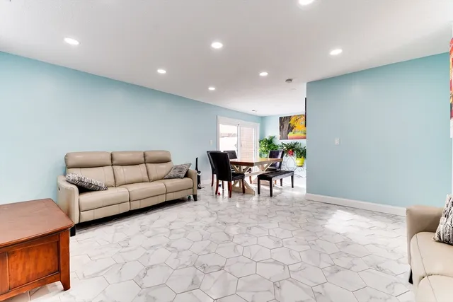 $375,000 | 117 Greenbrook Drive, Unit 117, Stoughton, MA 02072