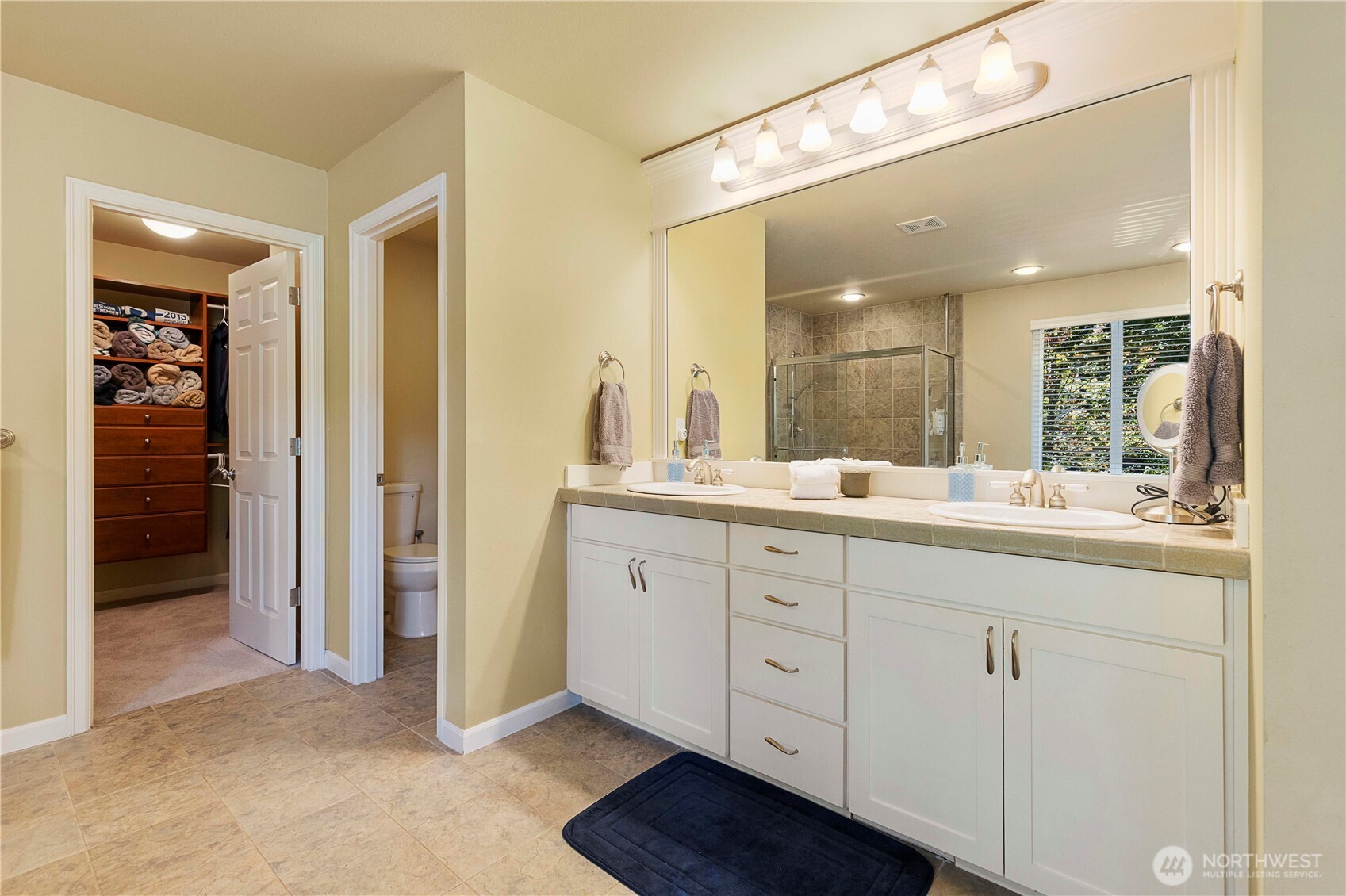 9127 Northeast 160th Place Bothell, WA 98011 - Photo 25 of 36