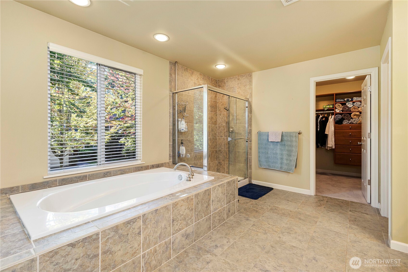 9127 Northeast 160th Place Bothell, WA 98011 - Photo 26 of 36