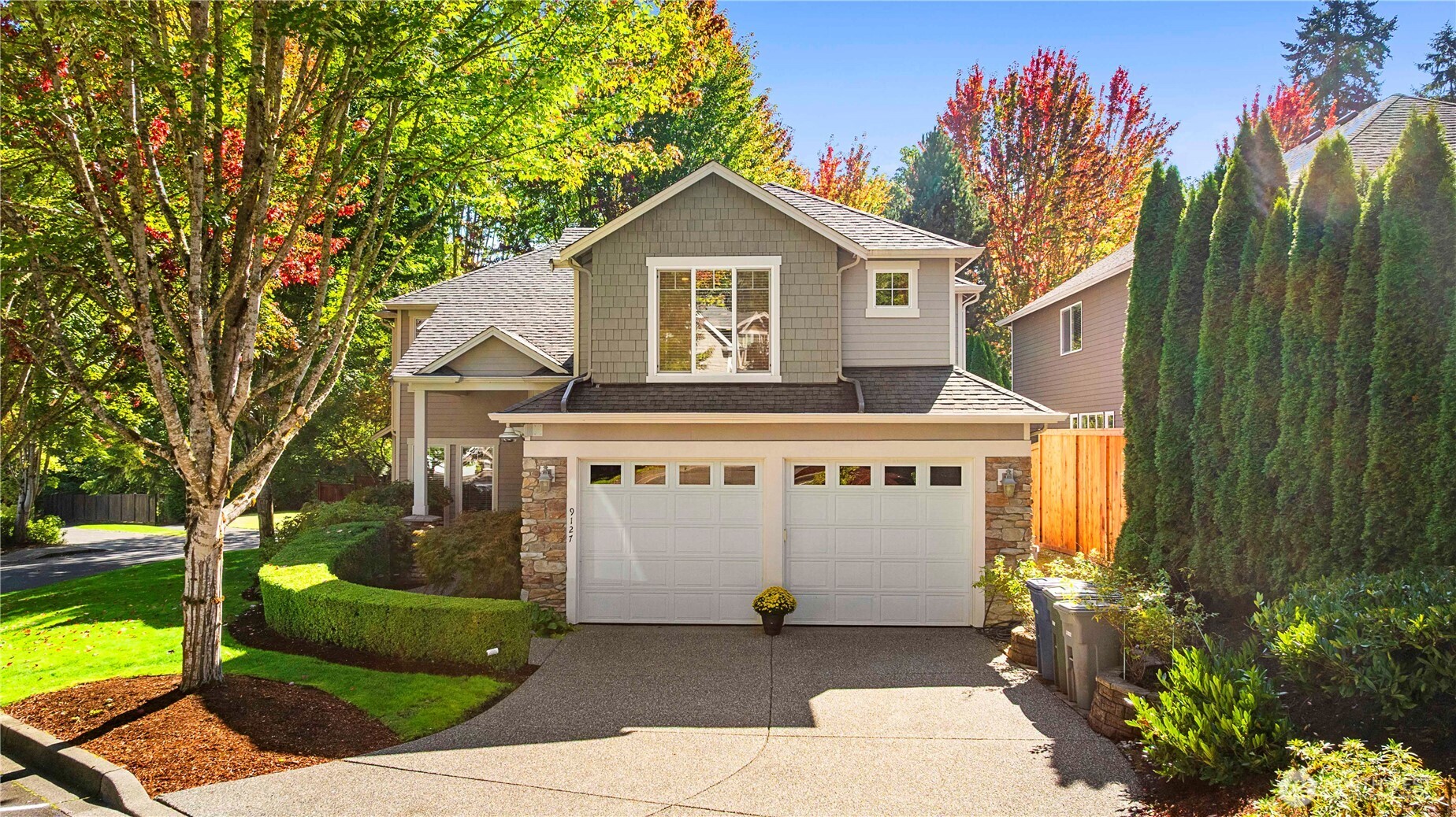 9127 Northeast 160th Place Bothell, WA 98011 - Photo 3 of 36