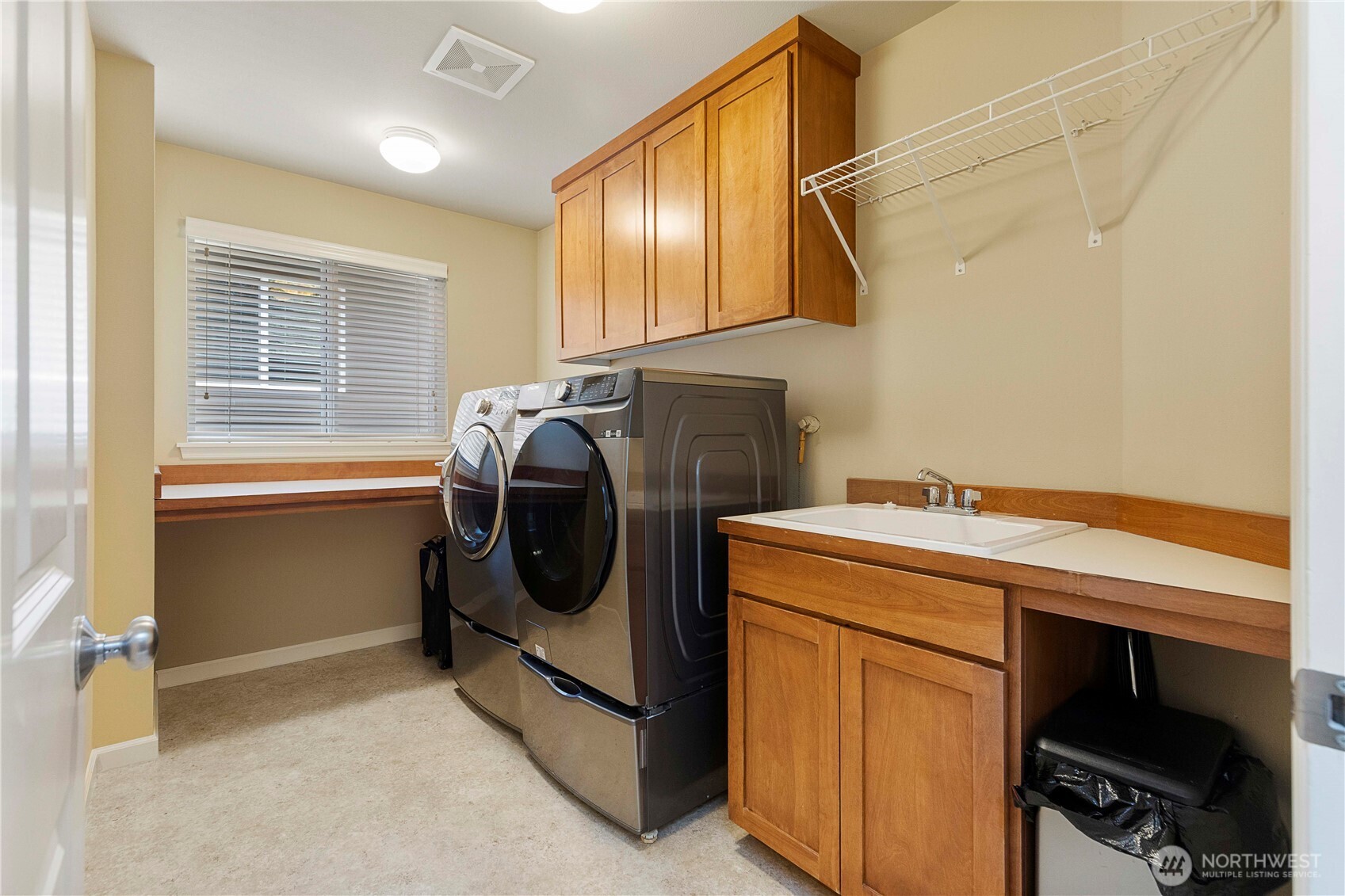 9127 Northeast 160th Place Bothell, WA 98011 - Photo 31 of 36