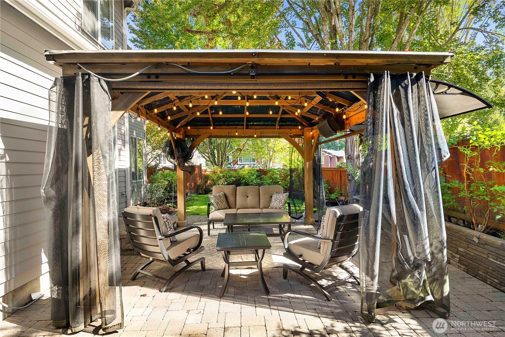 9127 Northeast 160th Place Bothell, WA 98011 - Photo 33 of 36