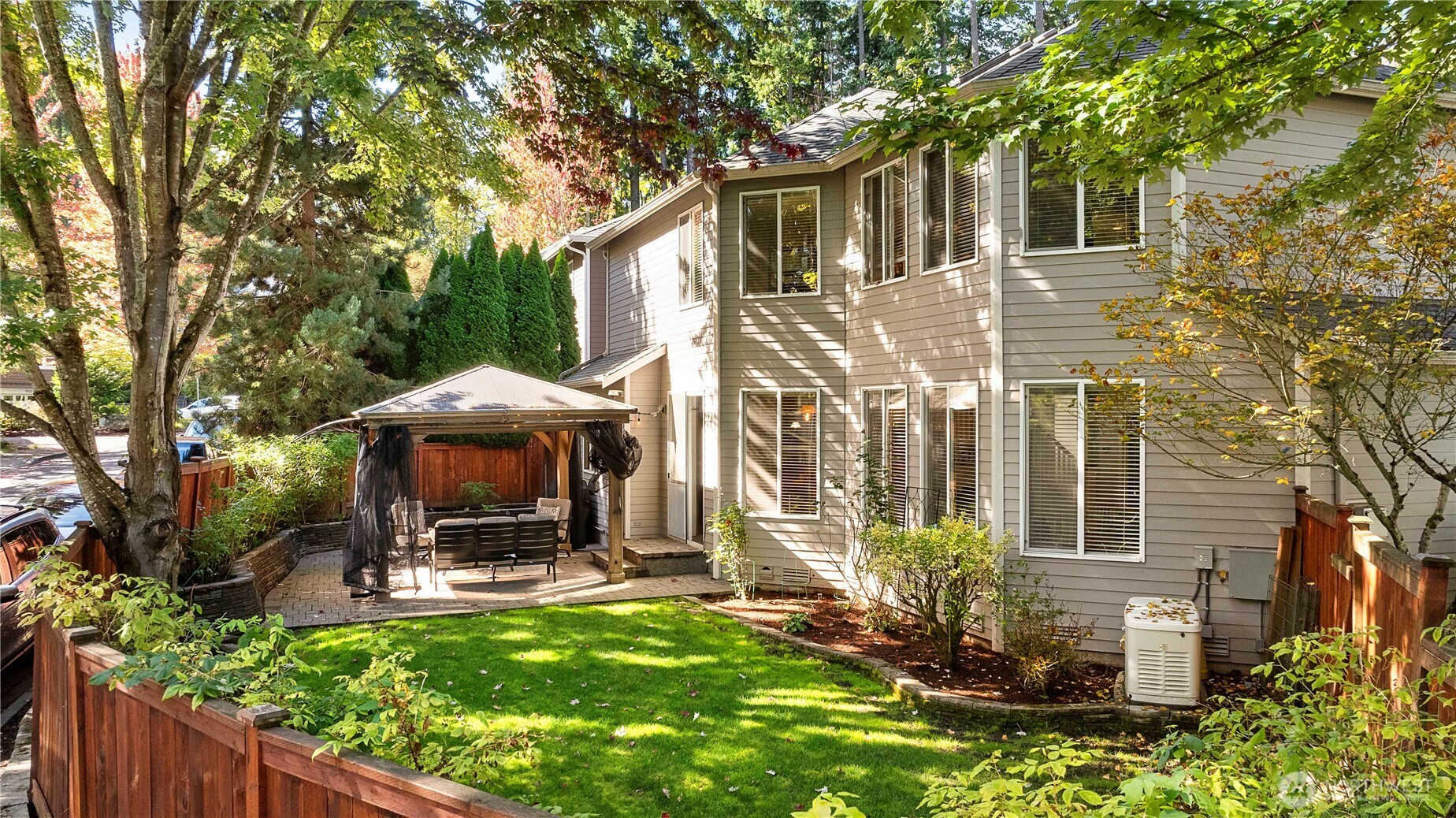 9127 Northeast 160th Place Bothell, WA 98011 - Photo 34 of 36