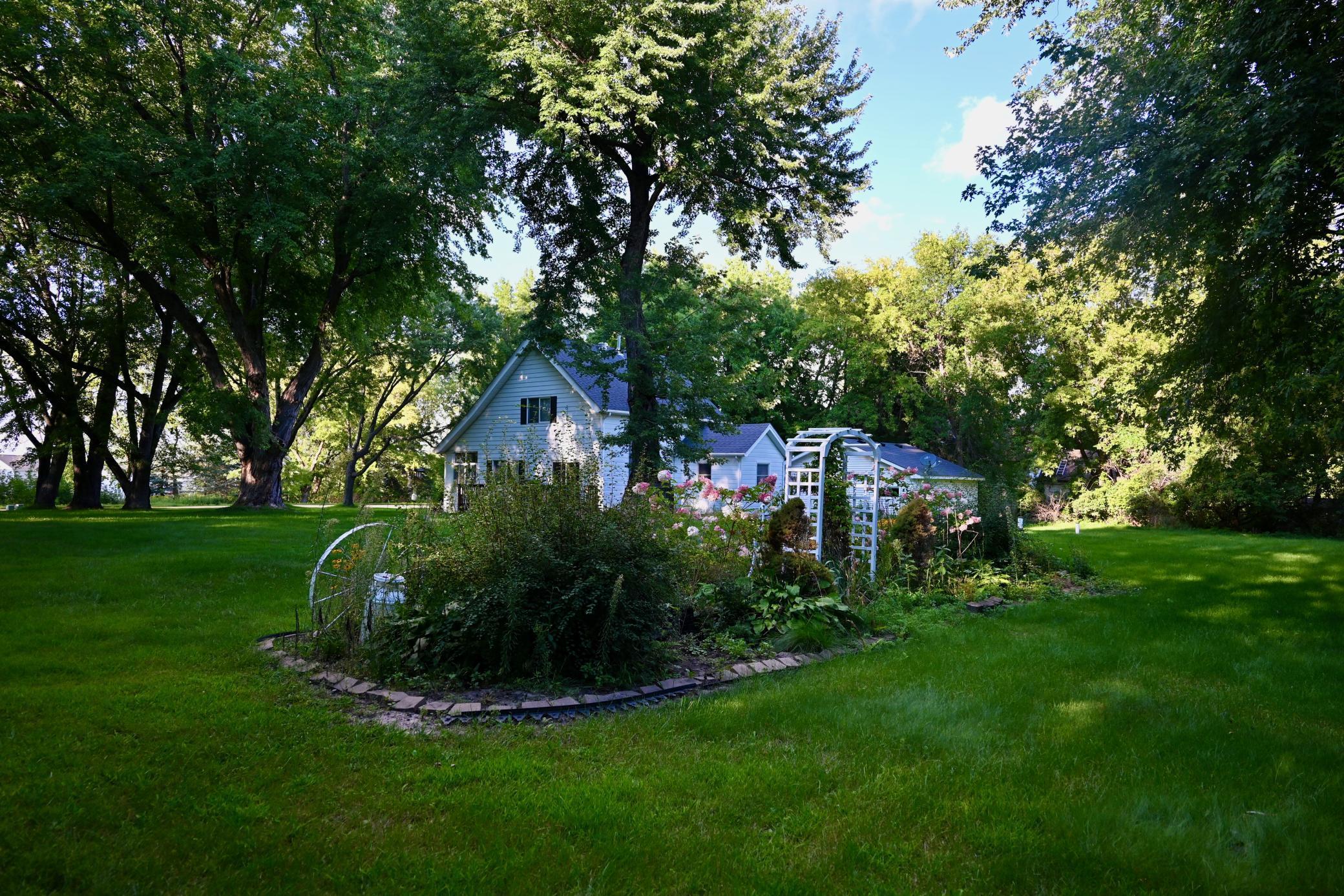 8585 Dale Road Woodbury, MN 55129 - Photo 38 of 46