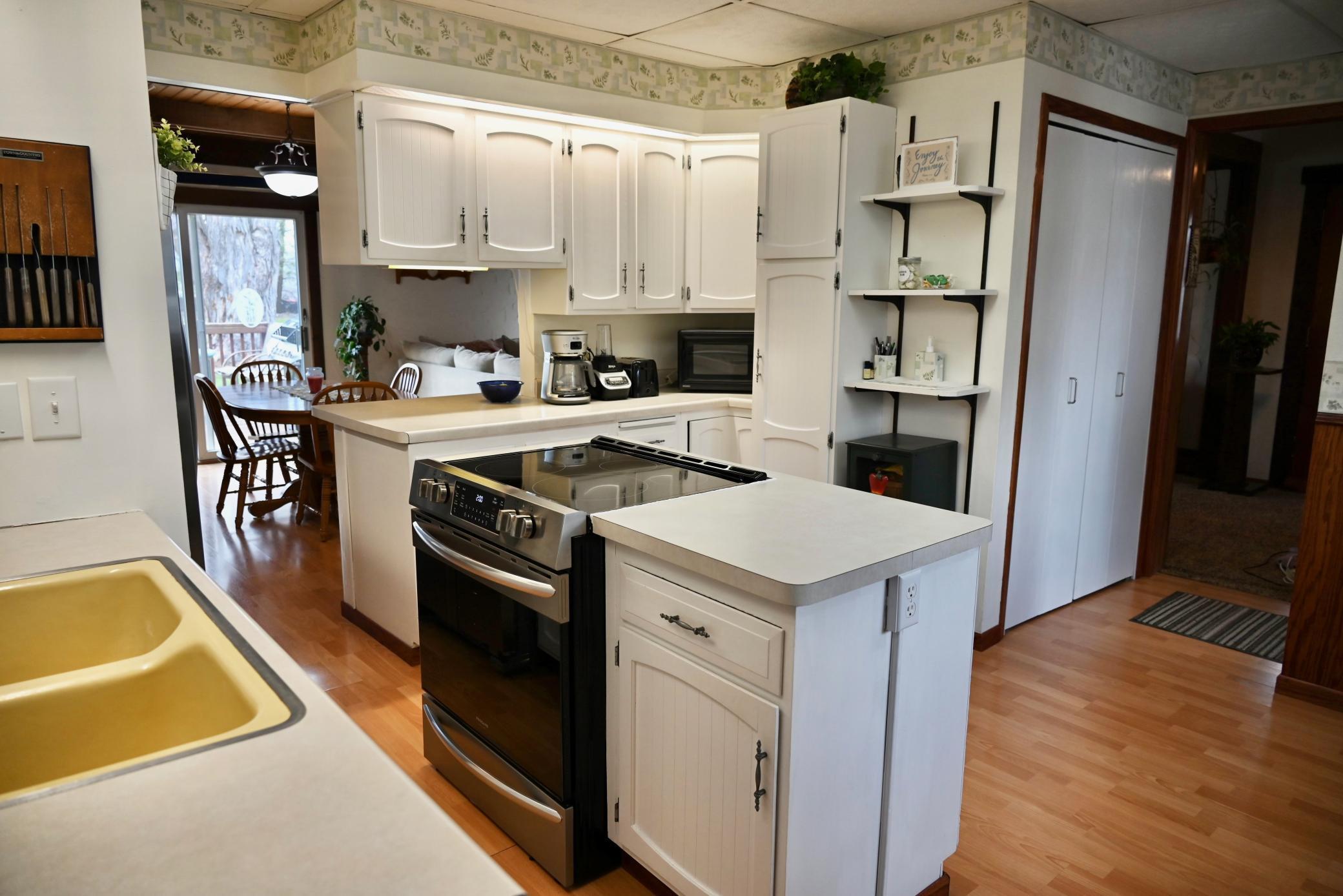 8585 Dale Road Woodbury, MN 55129 - Photo 5 of 46