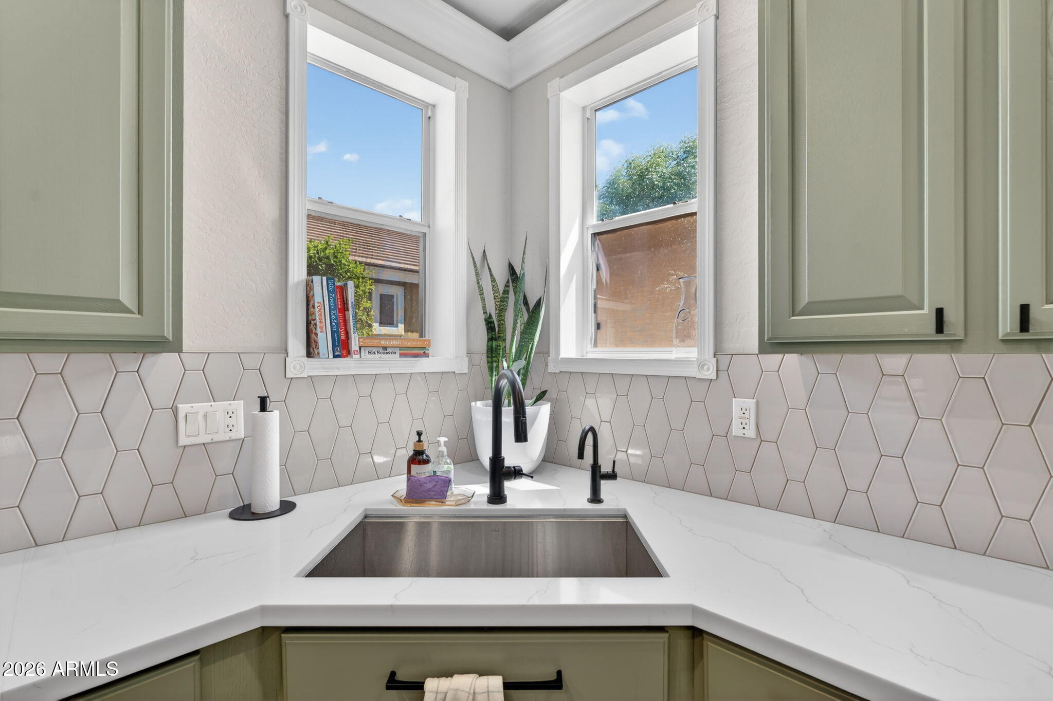2643 East Valencia Street Gilbert, AZ 85296 - Photo 23 of 52 Kitchen