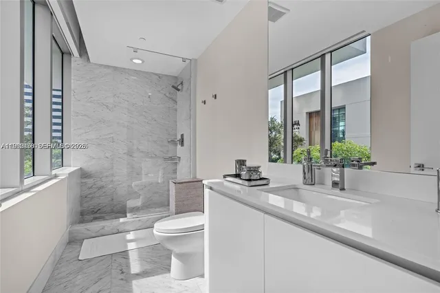 $2,975,000 | 650 Northeast 32nd Street, Unit BH6, Miami, FL 33137