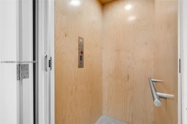 $2,975,000 | 650 Northeast 32nd Street, Unit BH6, Miami, FL 33137