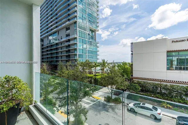 $2,975,000 | 650 Northeast 32nd Street, Unit BH6, Miami, FL 33137