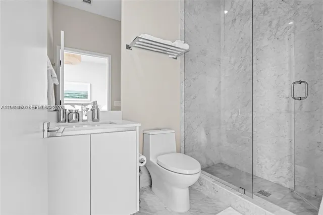 $2,975,000 | 650 Northeast 32nd Street, Unit BH6, Miami, FL 33137