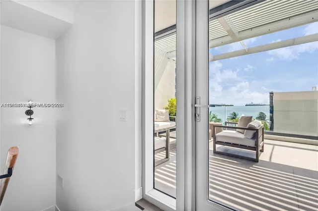 $2,975,000 | 650 Northeast 32nd Street, Unit BH6, Miami, FL 33137