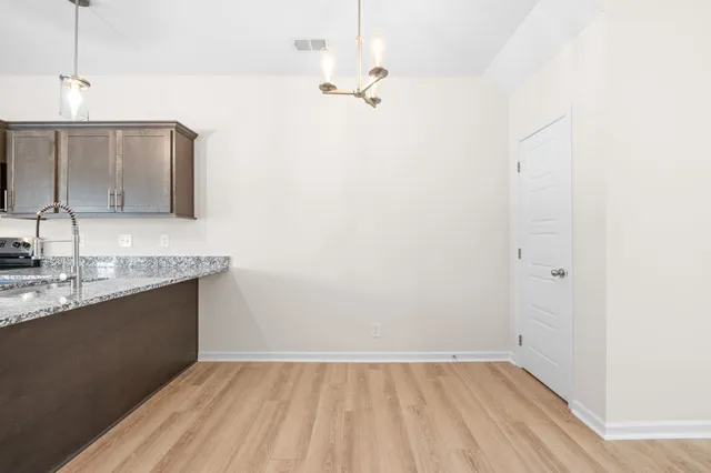 $1,295 | 102 Quarry Point Drive, Clarksville, TN 37043