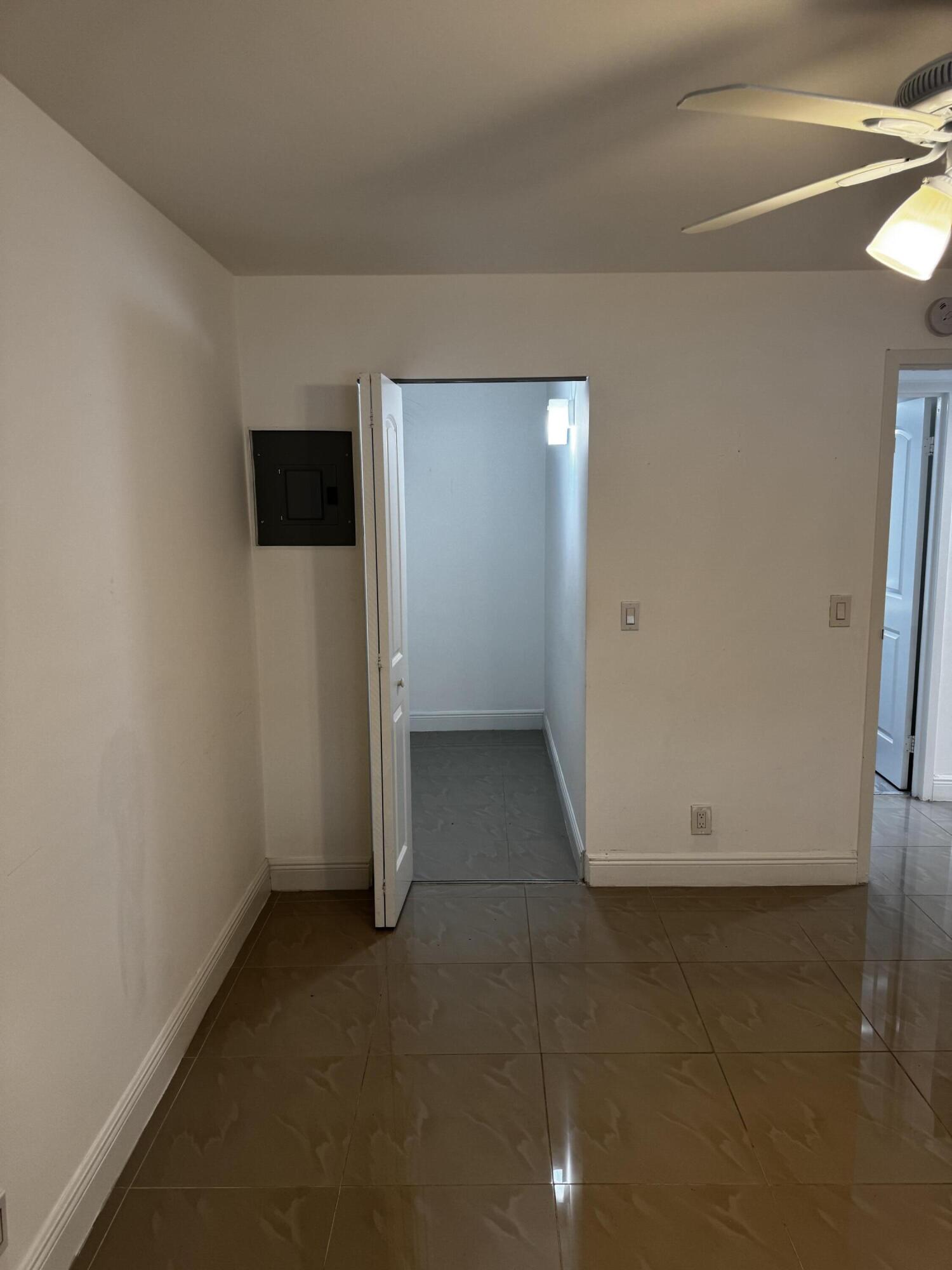 153 Monaco Way, Unit D Delray Beach, FL 33446 - Photo 10 of 20 IMG_2032