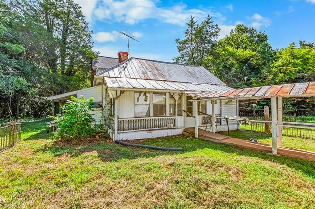 $325,000 | 420 Carolina Avenue, Yadkinville, NC 27055