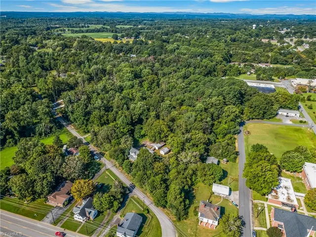 $325,000 | 420 Carolina Avenue, Yadkinville, NC 27055