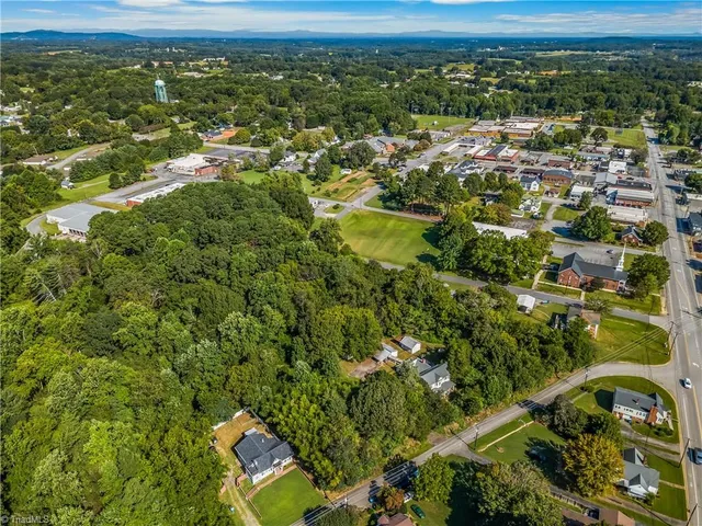 $325,000 | 420 Carolina Avenue, Yadkinville, NC 27055