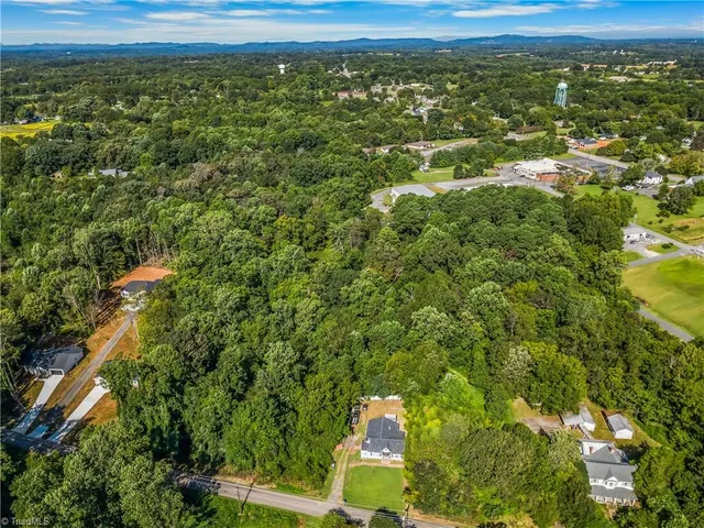 $325,000 | 420 Carolina Avenue, Yadkinville, NC 27055