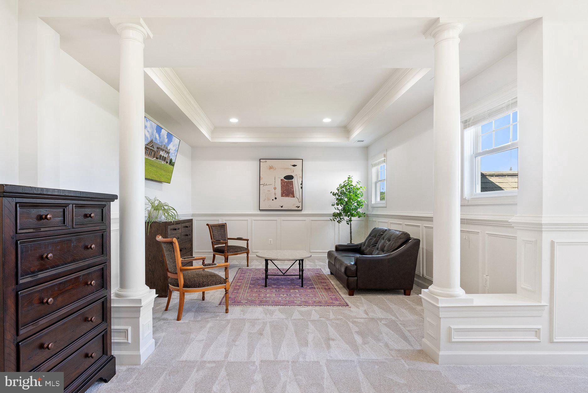 22077 Oatlands Road Aldie, VA 20105 - Photo 22 of 49 Private sitting room in Primary Suite