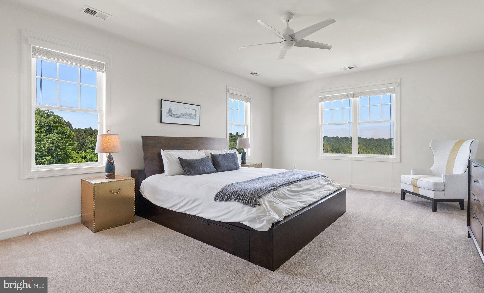 22077 Oatlands Road Aldie, VA 20105 - Photo 26 of 49 Spacious ensuite Guest Bedroom