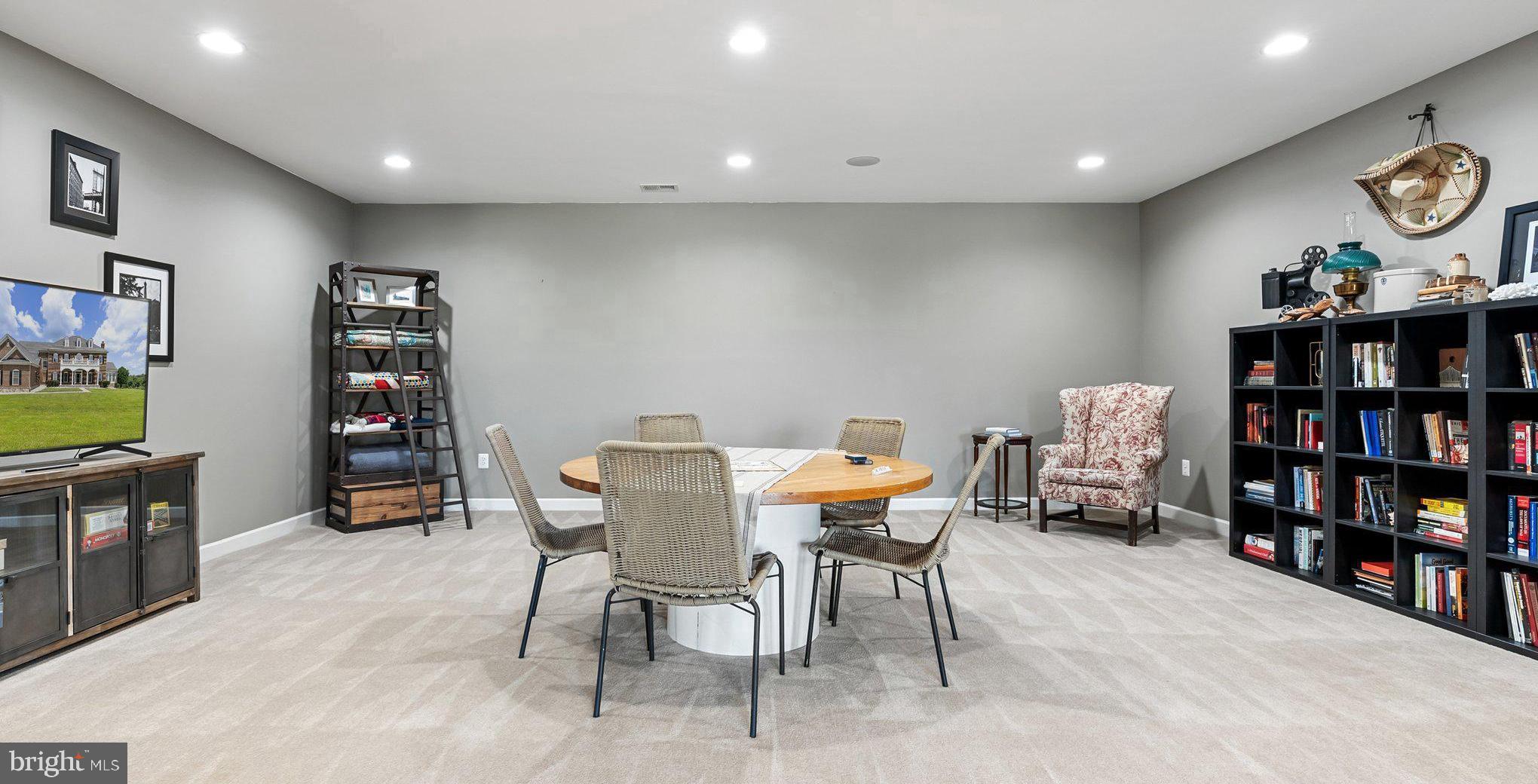 22077 Oatlands Road Aldie, VA 20105 - Photo 33 of 49