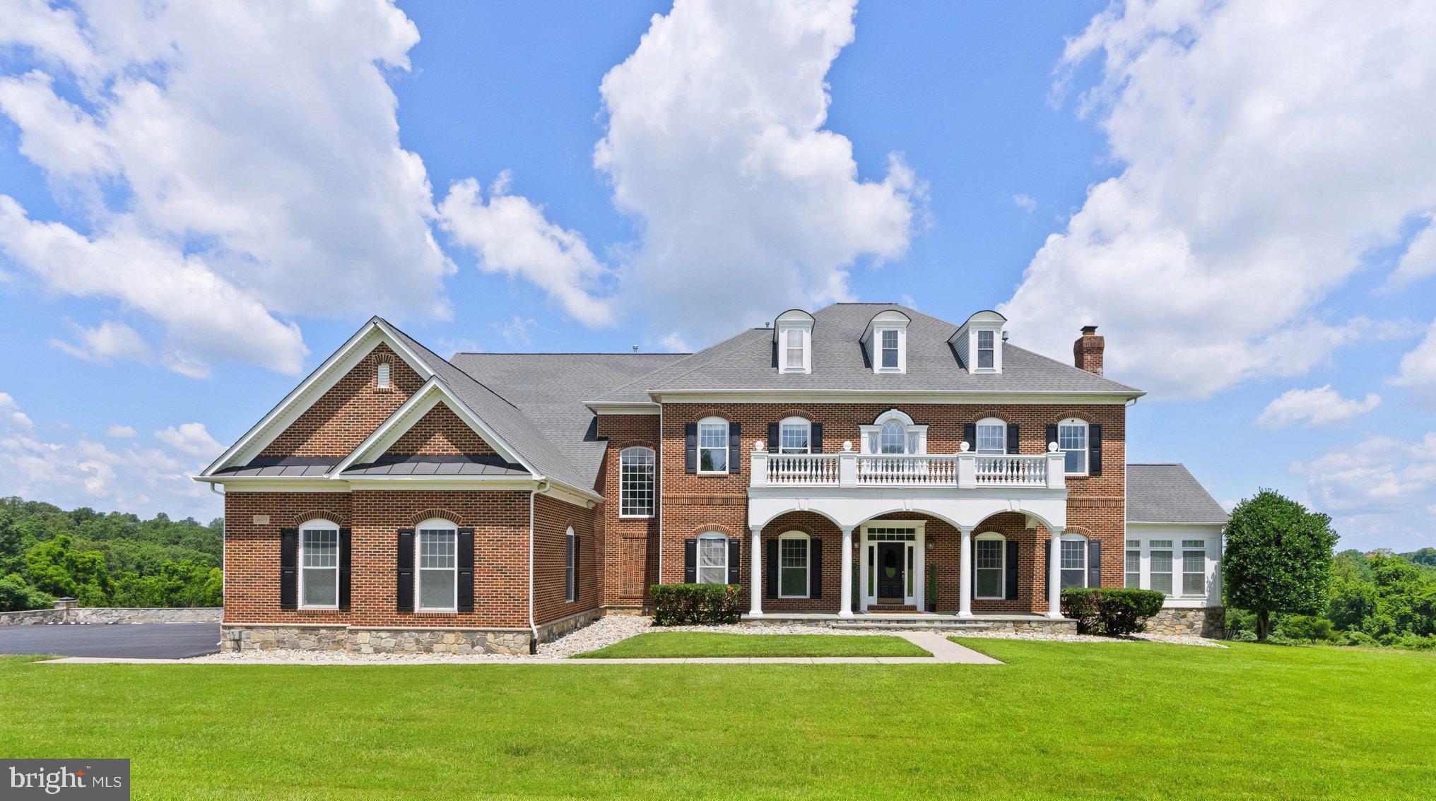 22077 Oatlands Road Aldie, VA 20105 - Photo 5 of 49 Impeccably maintained