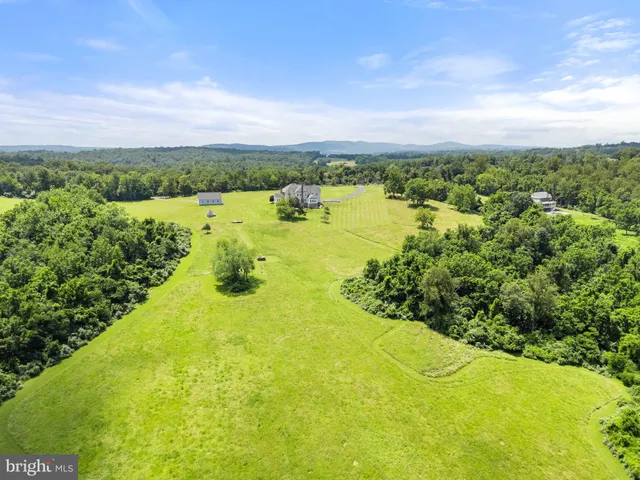 $2,750,000 | 22077 Oatlands Road, Aldie, VA 20105