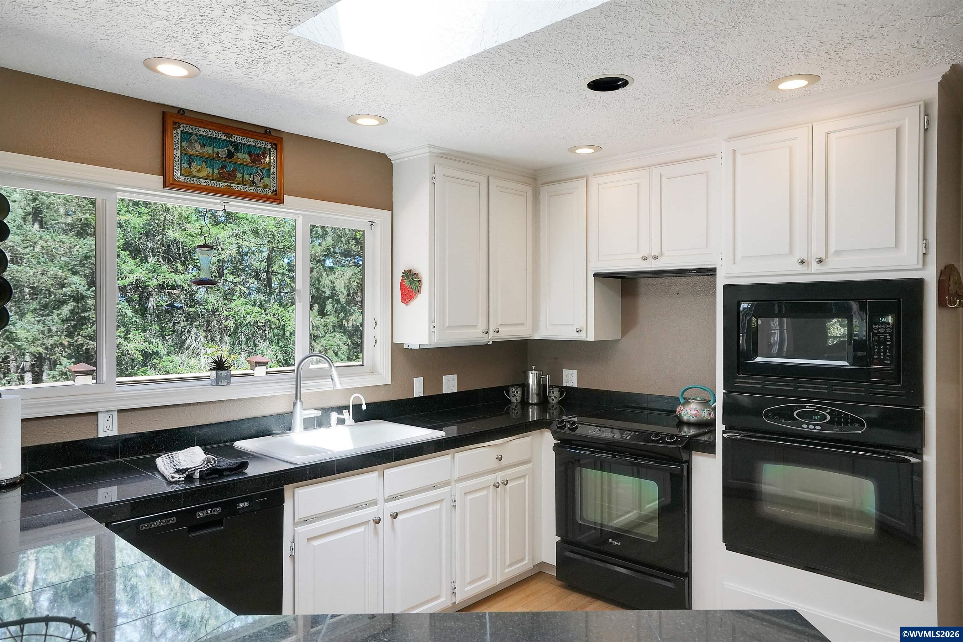 6135 Skyline Road South Salem, OR 97306 - Photo 9 of 48