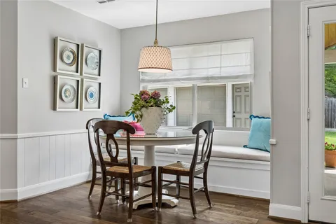 $980,000 | 722 West Forest Drive, Houston, TX 77079