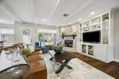 $980,000 | 722 West Forest Drive, Houston, TX 77079