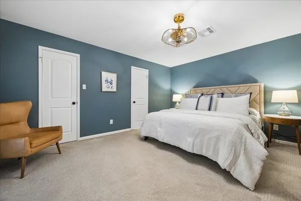 $980,000 | 722 West Forest Drive, Houston, TX 77079