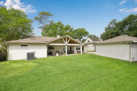 $980,000 | 722 West Forest Drive, Houston, TX 77079