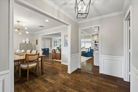 $980,000 | 722 West Forest Drive, Houston, TX 77079