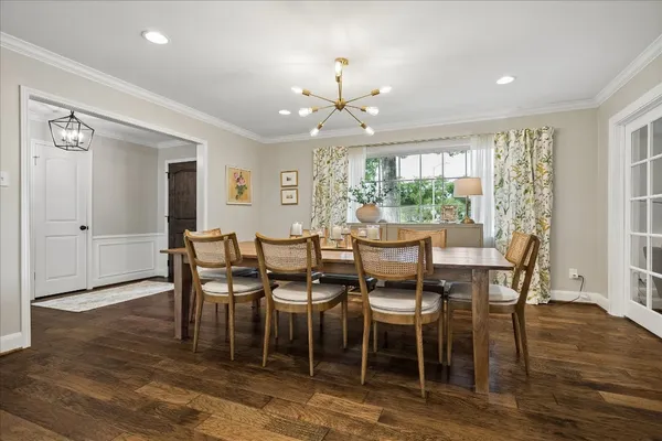 $980,000 | 722 West Forest Drive, Houston, TX 77079