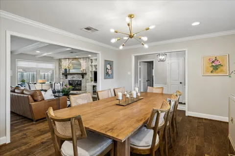 $980,000 | 722 West Forest Drive, Houston, TX 77079