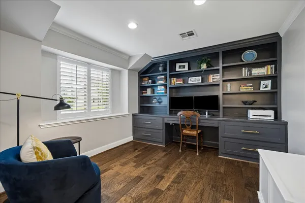 $980,000 | 722 West Forest Drive, Houston, TX 77079
