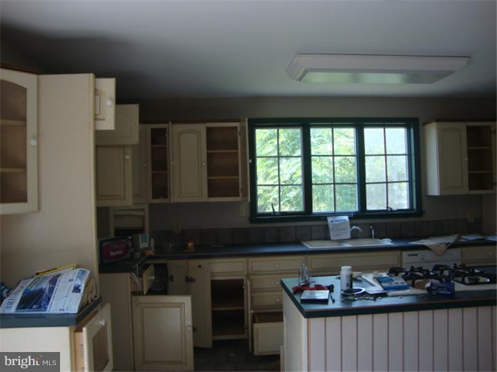 47 Beckers Road Temple, PA 19560 - Photo 5 of 24