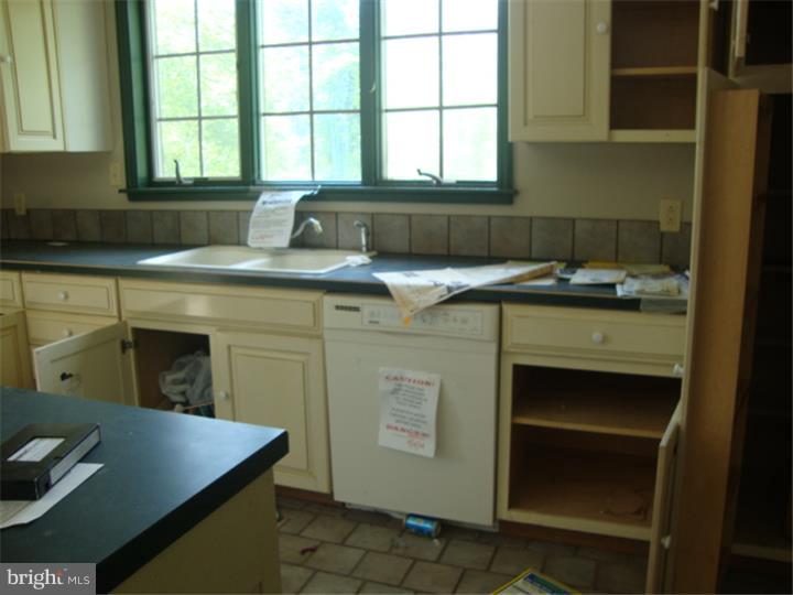 47 Beckers Road Temple, PA 19560 - Photo 6 of 24