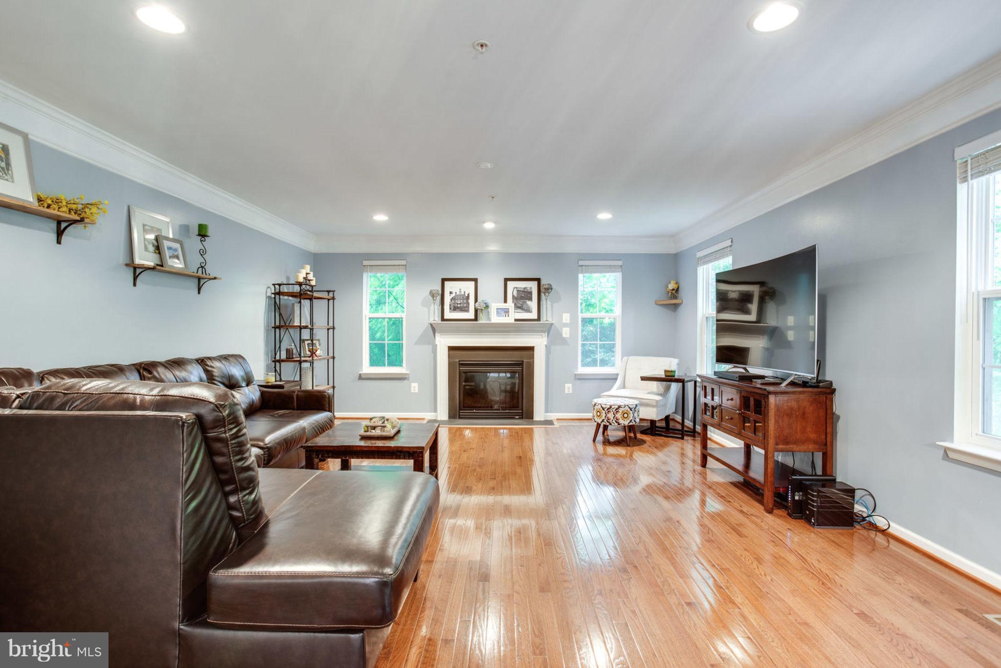 6944 Meadowlake Road New Market, MD 21774 - Photo 11 of 30 Family Room