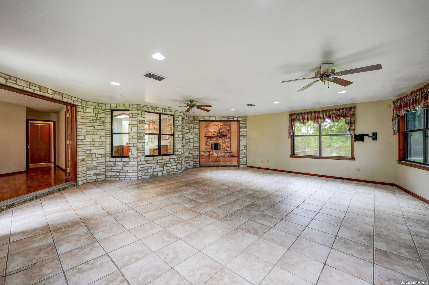 365 Buffalo Spring Road New Braunfels, TX 78132 - Photo 16 of 45