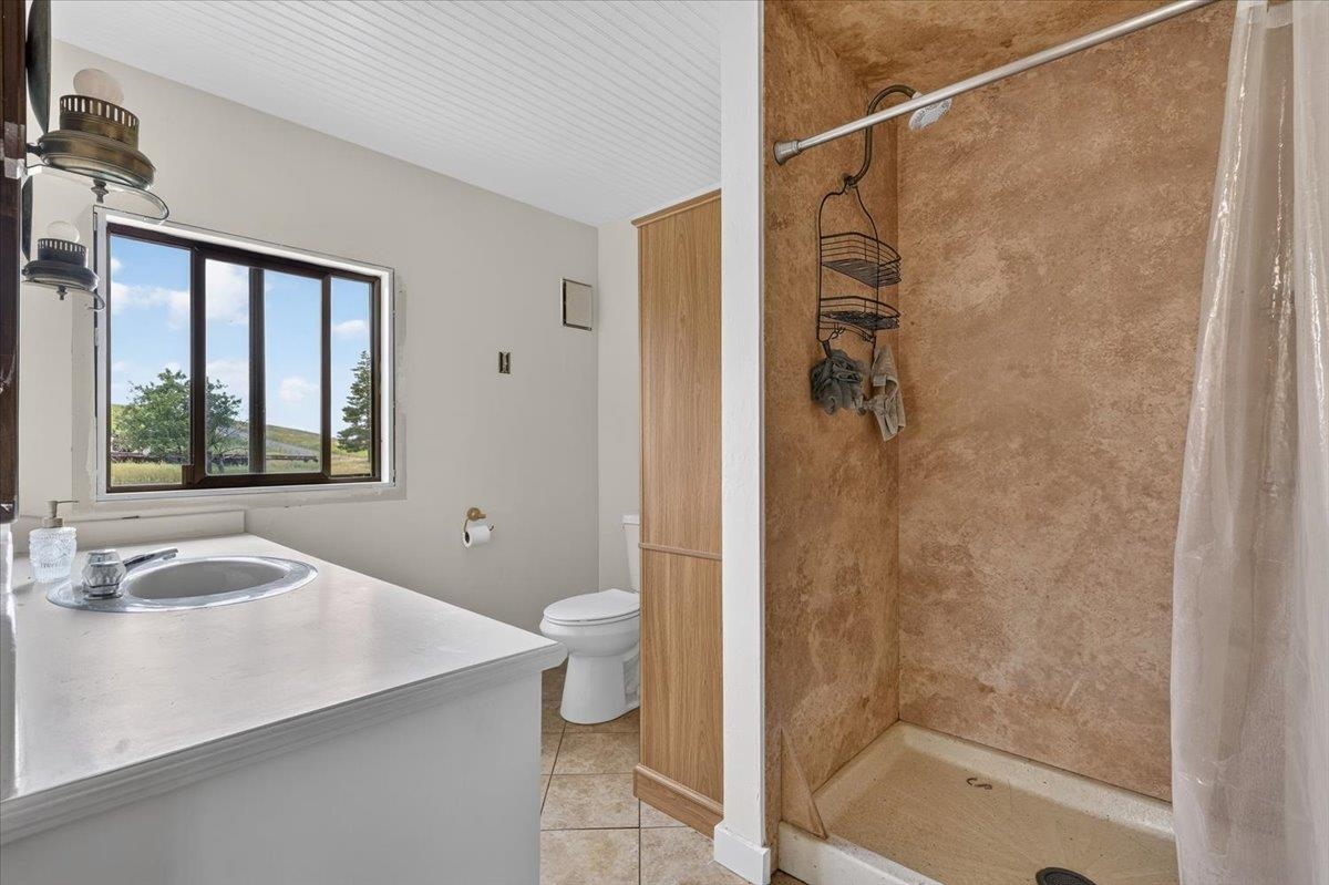 19250 Limestone Road Davenport, WA 99122 - Photo 16 of 46