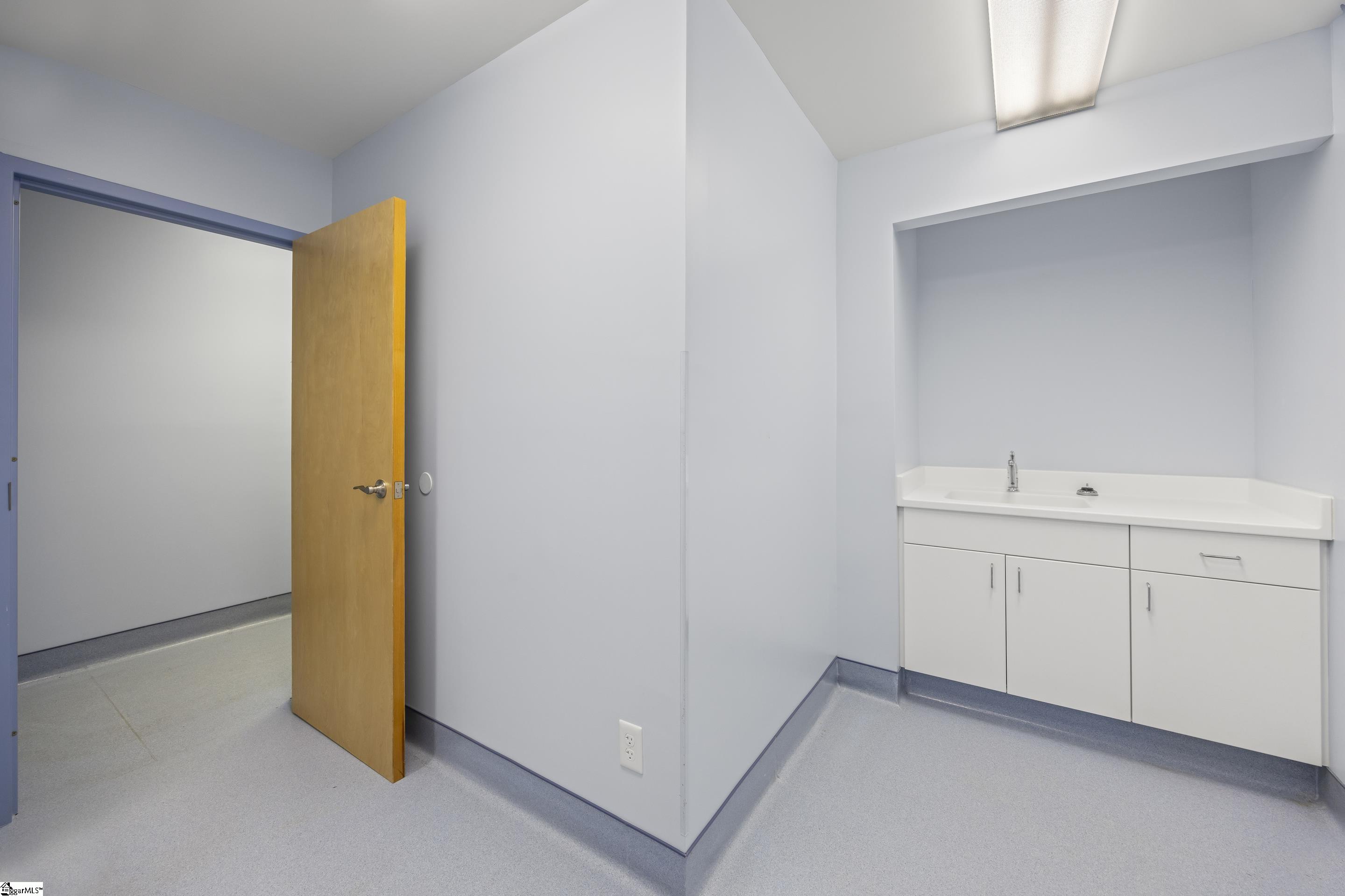 2525 Gentry Memorial Highway Pickens, SC 29671 - Photo 33 of 49