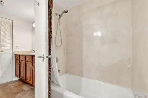 $289,000 | 7877 East Mississippi Avenue, Unit 207, Denver, CO 80247