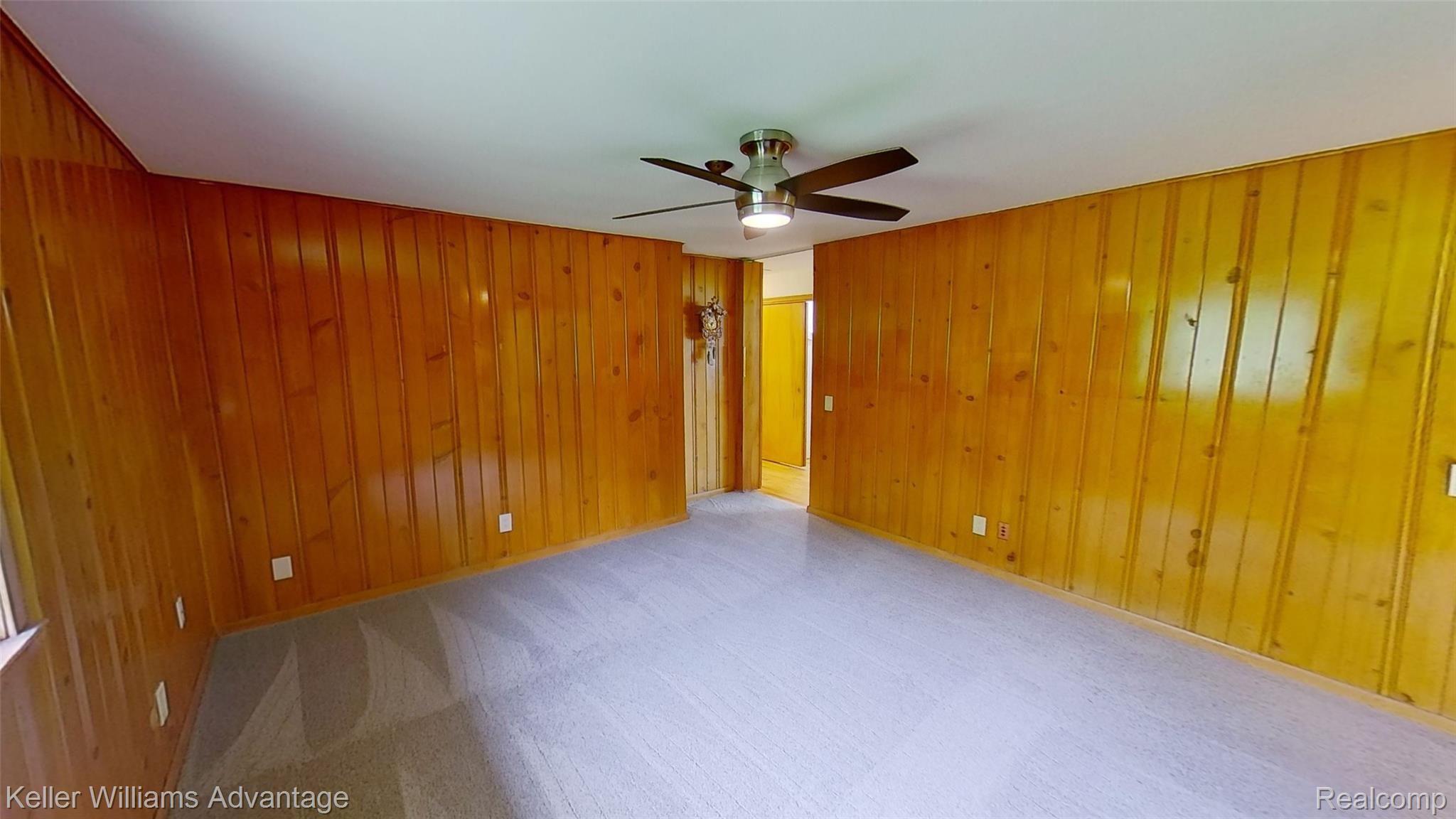30862 West Road New Boston, MI 48164 - Photo 10 of 33 WestRd_30862_Familyroom 3.jpg